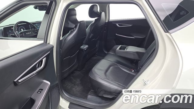 Kia EV6 Long Range Air 2023 — фото 12
