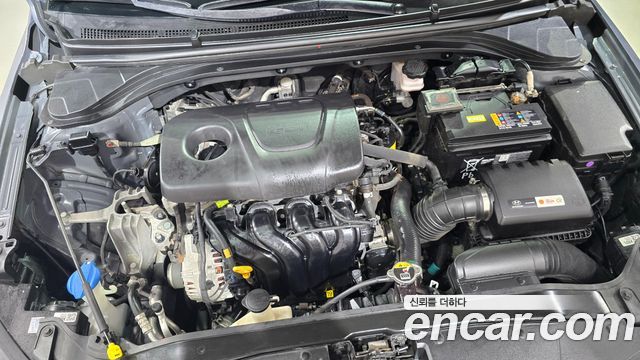 Hyundai Avante (AD) 1.6 GDI Value Plus 2018 — фото 6