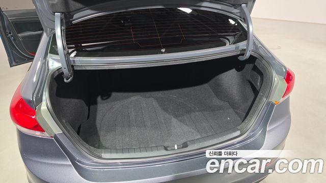 Hyundai Avante (AD) 1.6 GDI Value Plus 2018 — фото 23