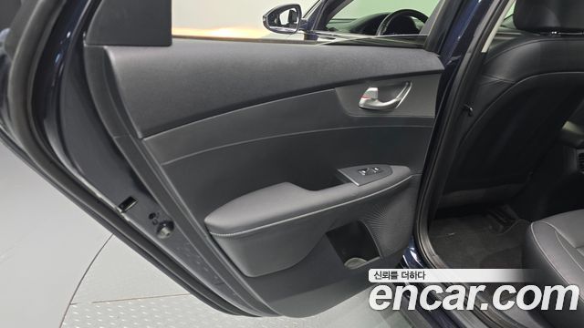 Kia K3 Prestige 2019 — фото 25