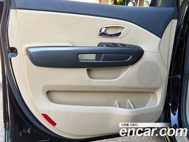 Kia Carnival 9-Seater Luxury 2019 — фото 6