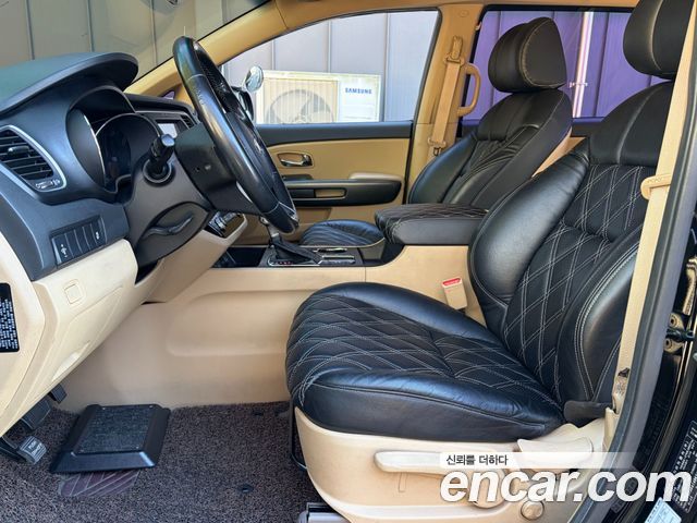 Kia Carnival 9-Seater Luxury 2019 — фото 7