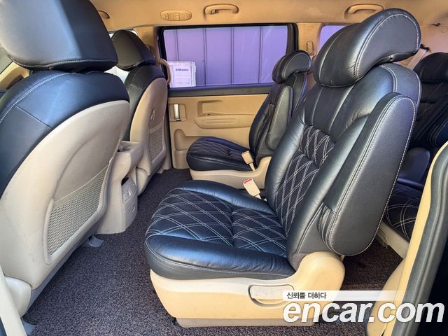 Kia Carnival 9-Seater Luxury 2019 — фото 8