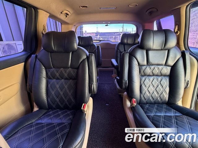 Kia Carnival 9-Seater Luxury 2019 — фото 9