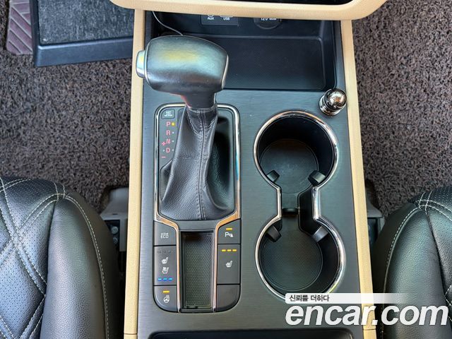 Kia Carnival 9-Seater Luxury 2019 — фото 16