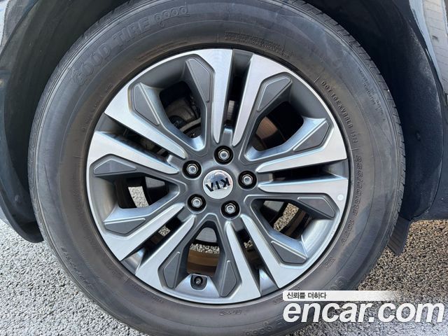 Kia Carnival 9-Seater Luxury 2019 — фото 21