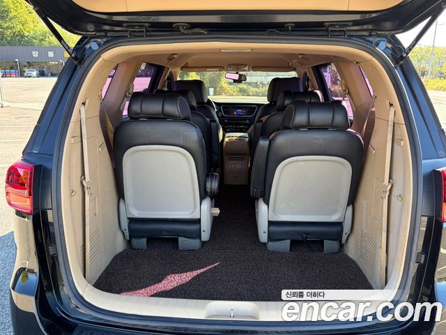 Kia Carnival 9-Seater Luxury 2019 — фото 22