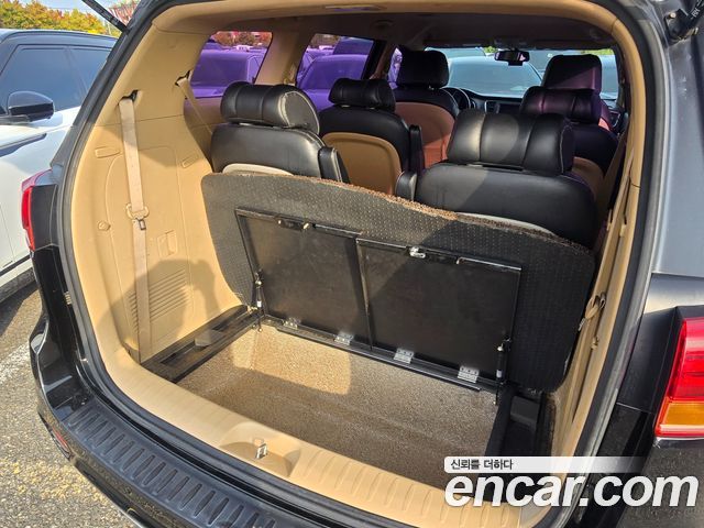 Kia Carnival 9-Seater Luxury 2019 — фото 23