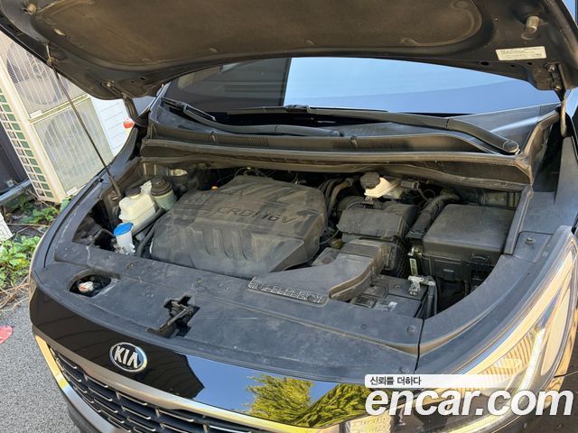Kia Carnival 9-Seater Luxury 2019 — фото 24