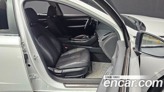Hyundai Sonata (DN8) 2.0 Premium Family 2020 — фото 10