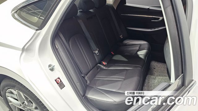 Hyundai Sonata (DN8) 2.0 Premium Family 2020 — фото 11