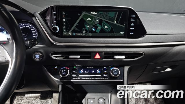 Hyundai Sonata (DN8) 2.0 Premium Family 2020 — фото 13