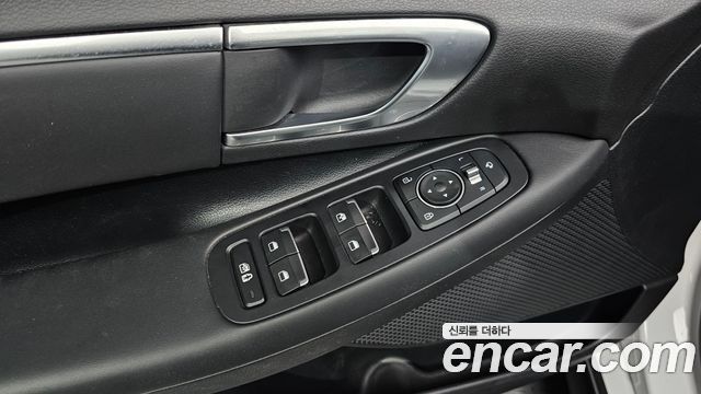 Hyundai Sonata (DN8) 2.0 Premium Family 2020 — фото 18