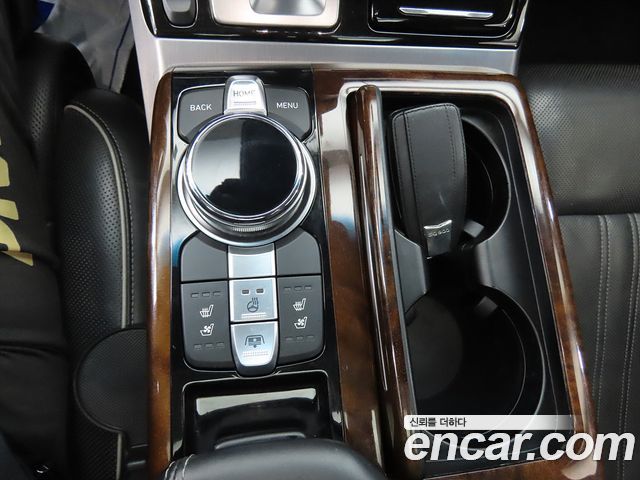 Genesis EQ900 3.3 T-GDI AWD Premiun Luxury 2016 — фото 18