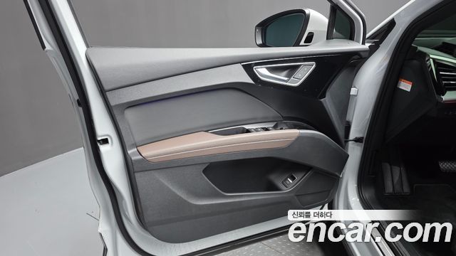 Audi Q4 e-tron (F4) 40 Premium 2023 — фото 24