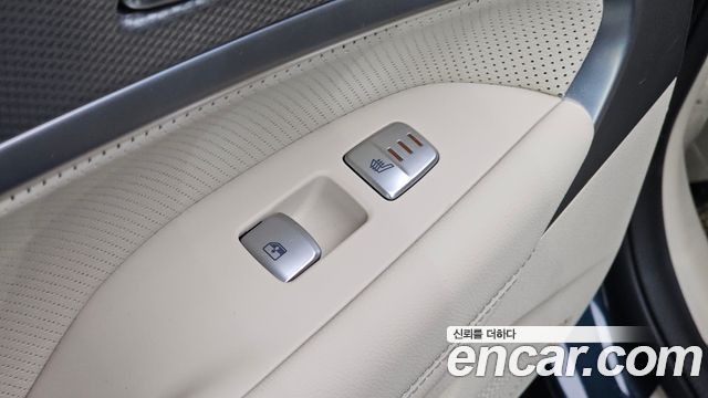 Genesis G70 Gasoline 2.0T 2WD 2021 — фото 19