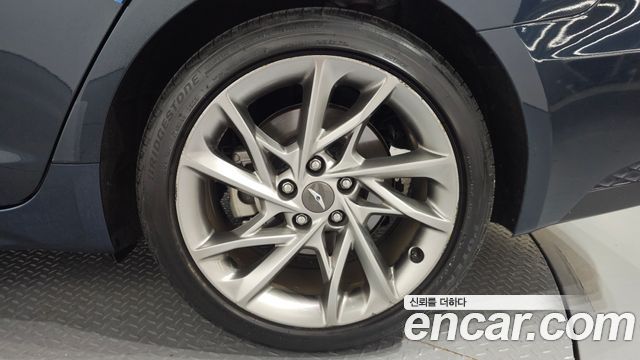 Genesis G70 Gasoline 2.0T 2WD 2021 — фото 21