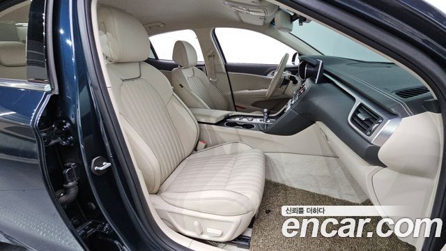 Genesis G70 Gasoline 2.0T 2WD 2021 — фото 26