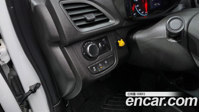 Chevrolet Spark LT 2019 — фото 18