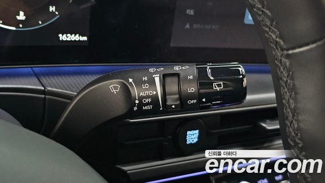 Hyundai Santa Fe (MX5) Gasoline 2.5T 2WD Calligraphy 2025 — фото 31