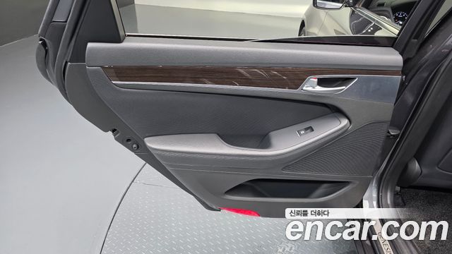 Genesis G80 3.3 GDI Luxury 2017 — фото 25