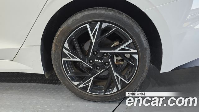 Kia K5 (III) 2.0 Prestige 2024 — фото 27