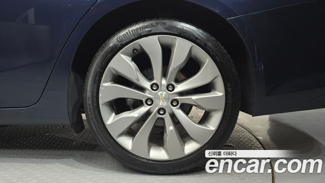 Chevrolet Malibu 2.0 Turbo LTZ Premium 2018 — фото 21