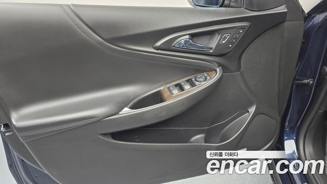 Chevrolet Malibu 2.0 Turbo LTZ Premium 2018 — фото 24