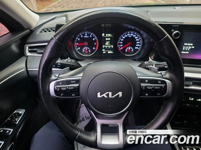 Kia K5 (III) 2.0 Prestige 2022 — фото 17