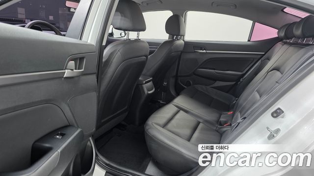 Hyundai Avante (AD) 1.6 GDI Value Plus 2017 — фото 12
