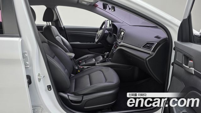 Hyundai Avante (AD) 1.6 GDI Value Plus 2017 — фото 26