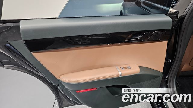 Hyundai Grandeur (GN7) 2,5 Gasoline 2WD Exclusive 2023 — фото 25