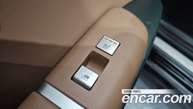 Hyundai Grandeur (GN7) 2,5 Gasoline 2WD Exclusive 2023 — фото 34