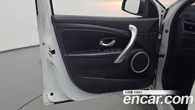 Renault Korea SM3 Z.E. RE 2015 — фото 24