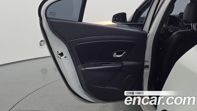 Renault Korea SM3 Z.E. RE 2015 — фото 25
