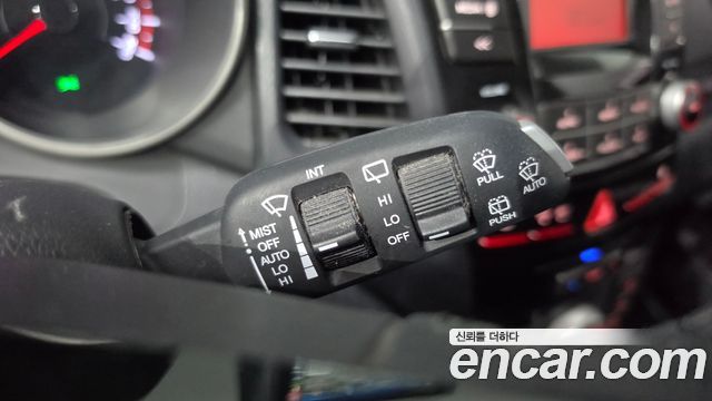 KG Mobility (SsangYong) Tivoli Air Diesel IX 2WD 2017 — фото 18