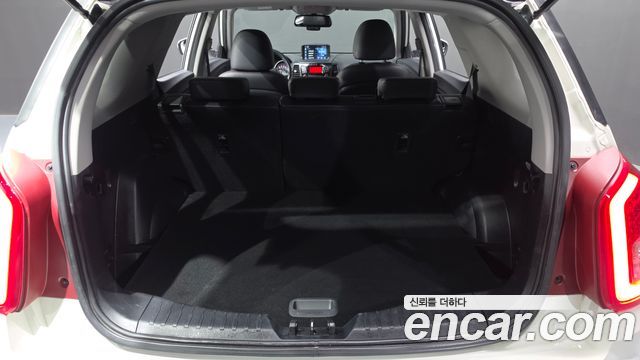 KG Mobility (SsangYong) Tivoli Air Diesel IX 2WD 2017 — фото 20