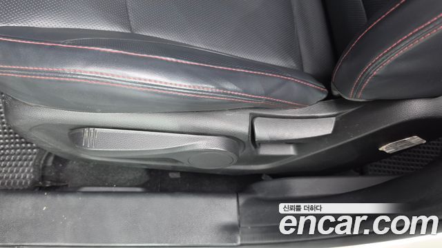 KG Mobility (SsangYong) Tivoli Air Diesel IX 2WD 2017 — фото 31