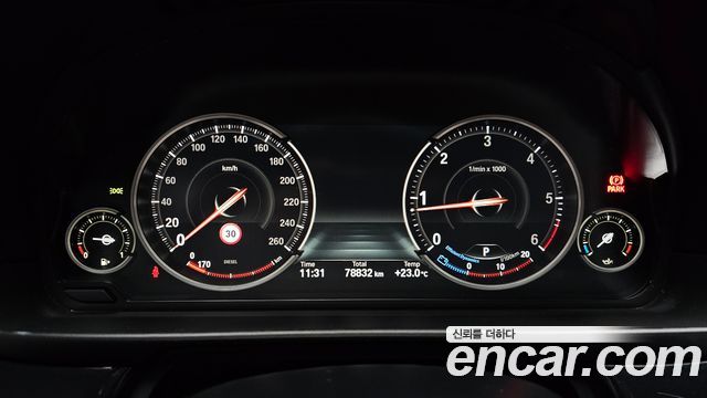BMW 5 Series (F10) 520d xDrive M Aero Dynamic 2016 — фото 8