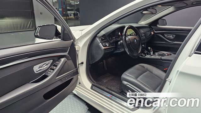 BMW 5 Series (F10) 520d xDrive M Aero Dynamic 2016 — фото 10