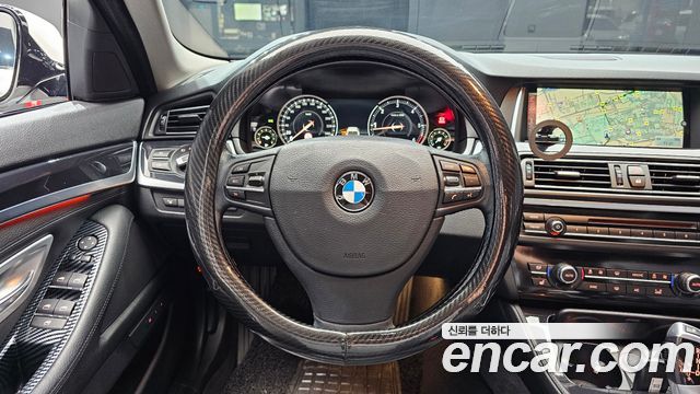 BMW 5 Series (F10) 520d xDrive M Aero Dynamic 2016 — фото 13