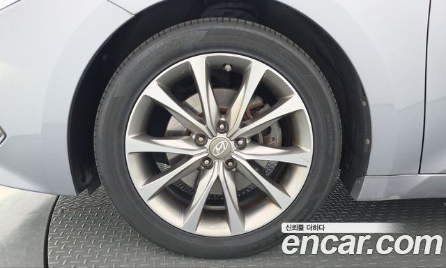Hyundai Grandeur (HG) HG220 Diesel Premium 2015 — фото 5