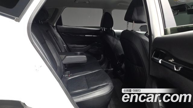 Kia Seltos Gasoline 1.6 Turbo 2WD Signature 2023 — фото 12