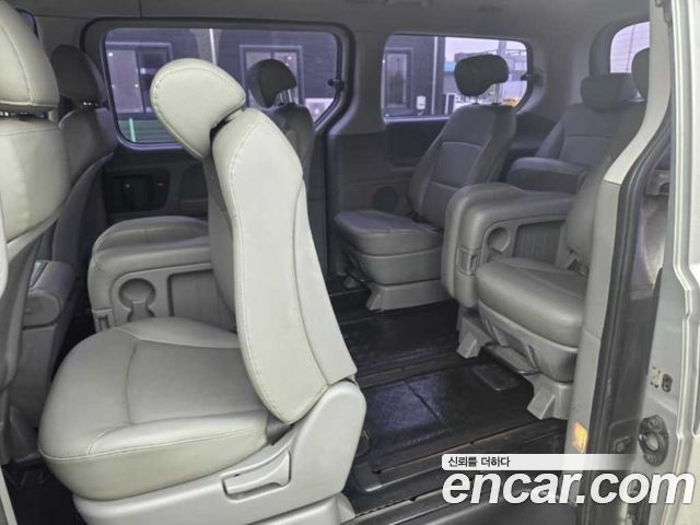 Hyundai Grand Starex 12-Seater Wagon CVX Deluxe 2015 — фото 10