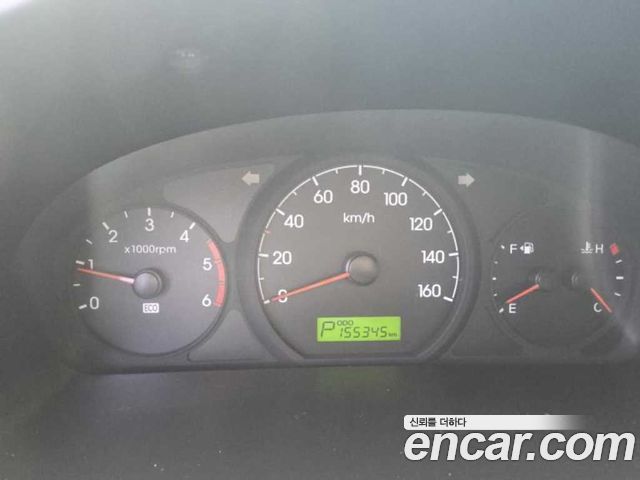 Hyundai Grand Starex 12-Seater Wagon CVX Deluxe 2015 — фото 20