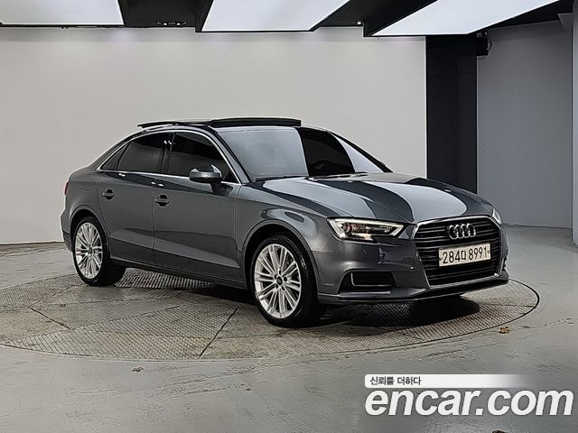 Audi A3 40 TFSI 8V 2018 — фото 2