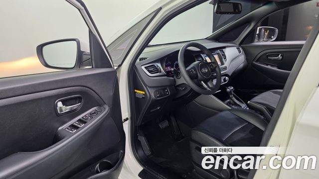 Kia Carens 2.0 LPi Luxury 2014 — фото 10