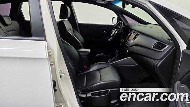 Kia Carens 2.0 LPi Luxury 2014 — фото 11