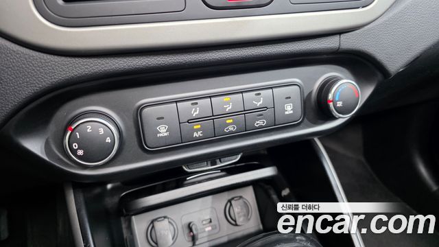 Kia Carens 2.0 LPi Luxury 2014 — фото 19