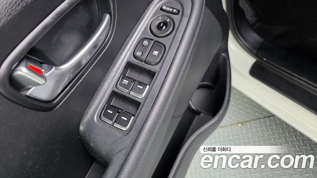 Kia Carens 2.0 LPi Luxury 2014 — фото 30